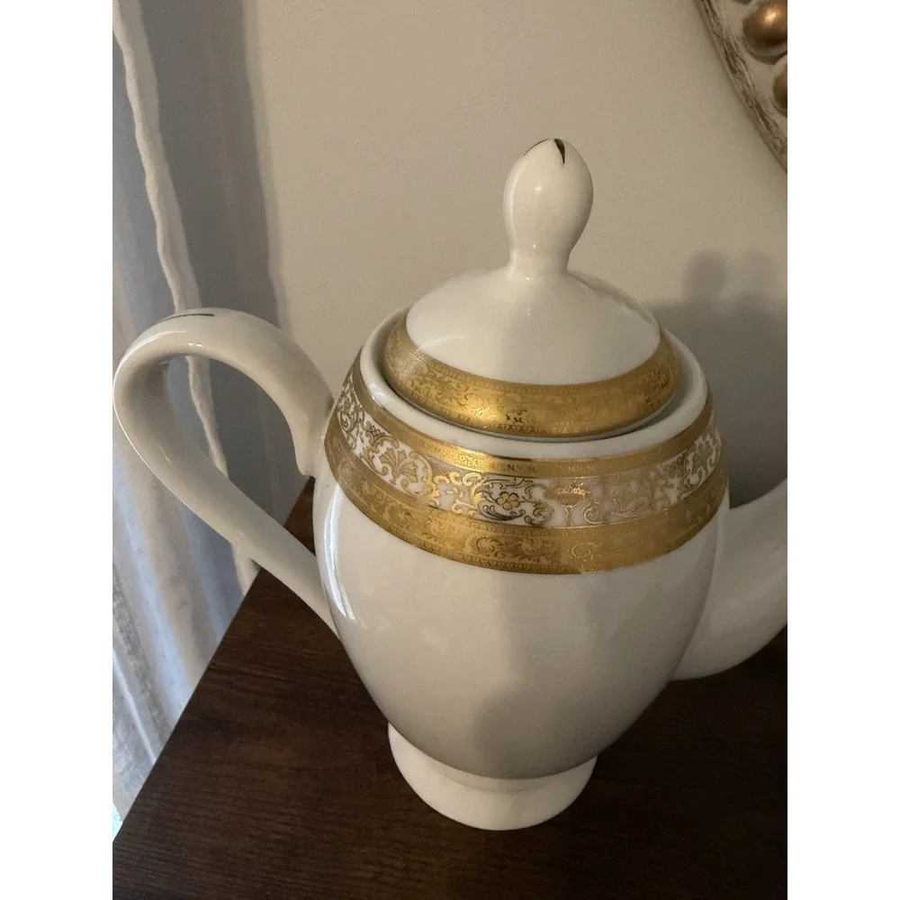 Vintage‎ GNA Fine Porcelain Coffee Pot White Gold Encrusted Trim 8.75